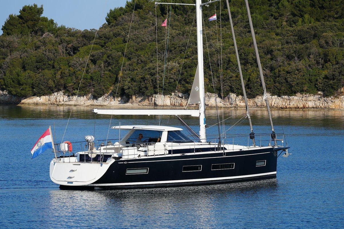 2017 Amel 50