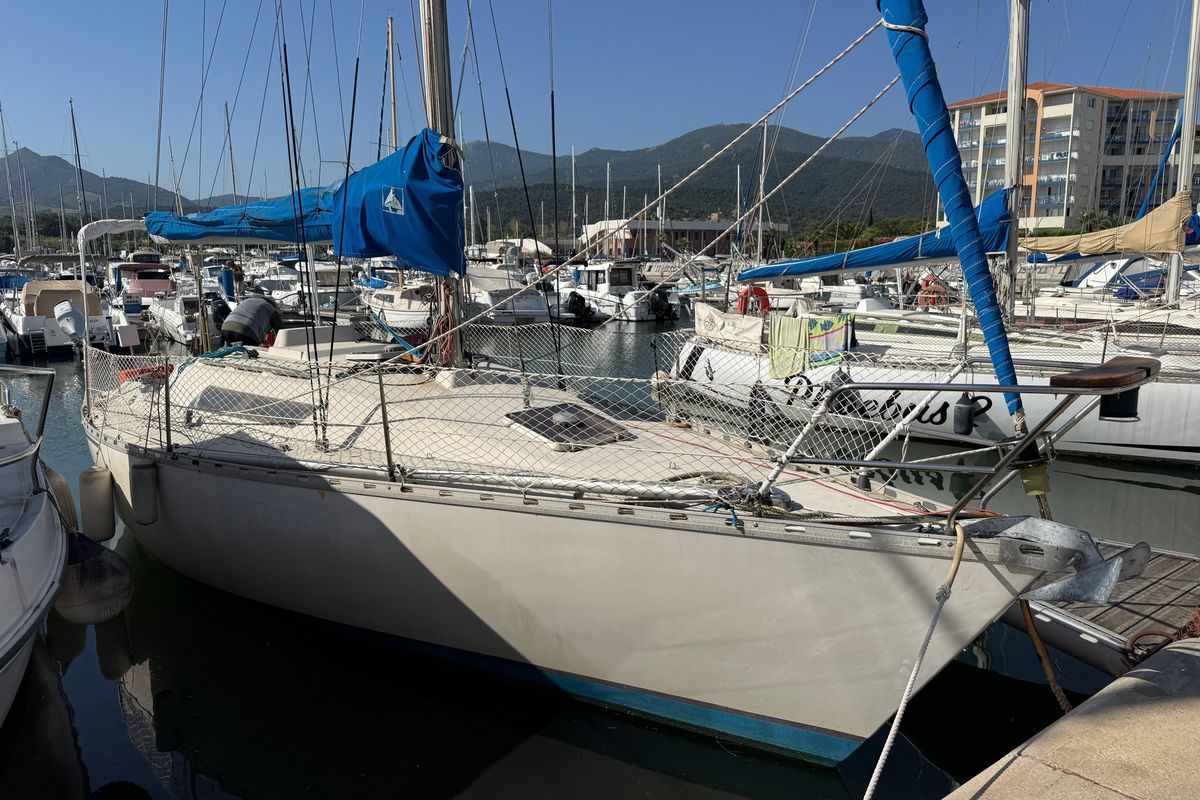 1983 Beneteau First 32