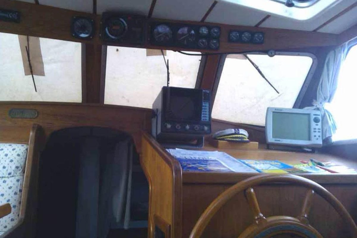 1985 Siltala Nauticat 40 Sloop