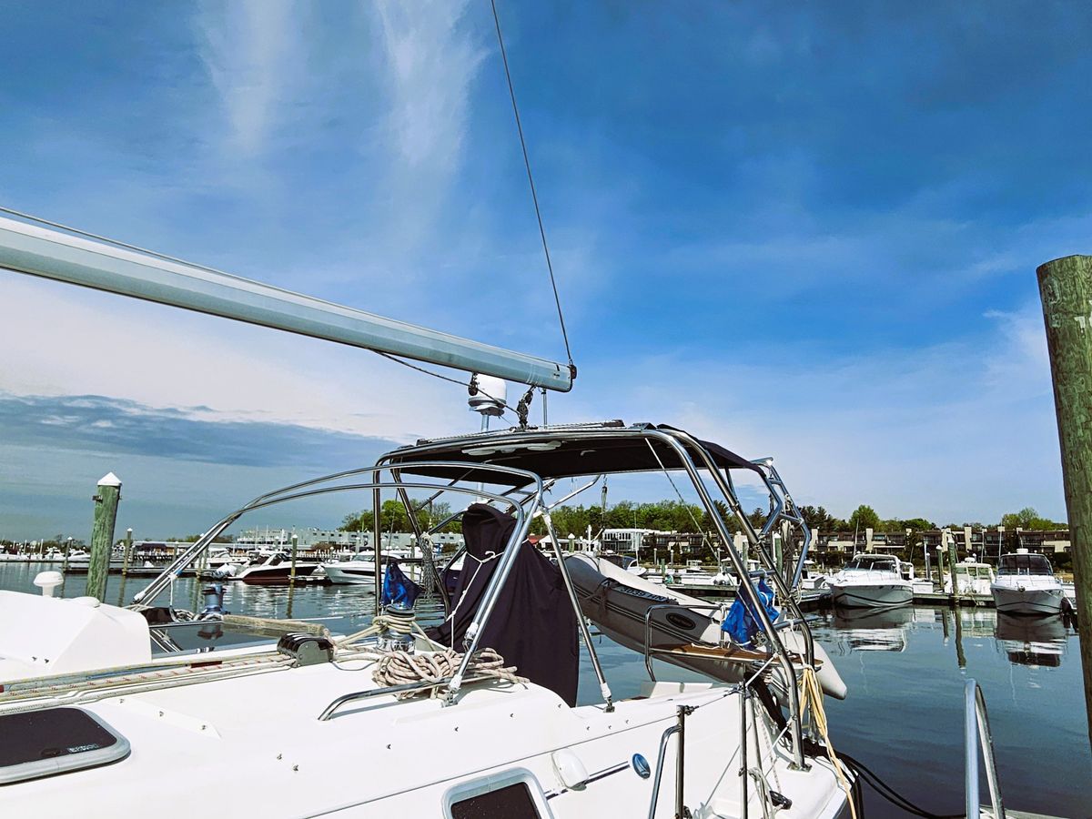 2007 Hunter 41 Aft Cockpit