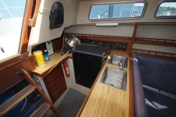 1983 Catalina 30