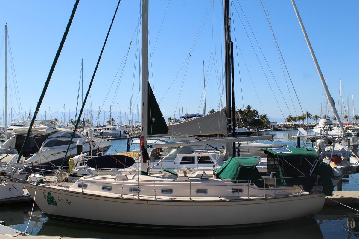1994 Island Packet 40