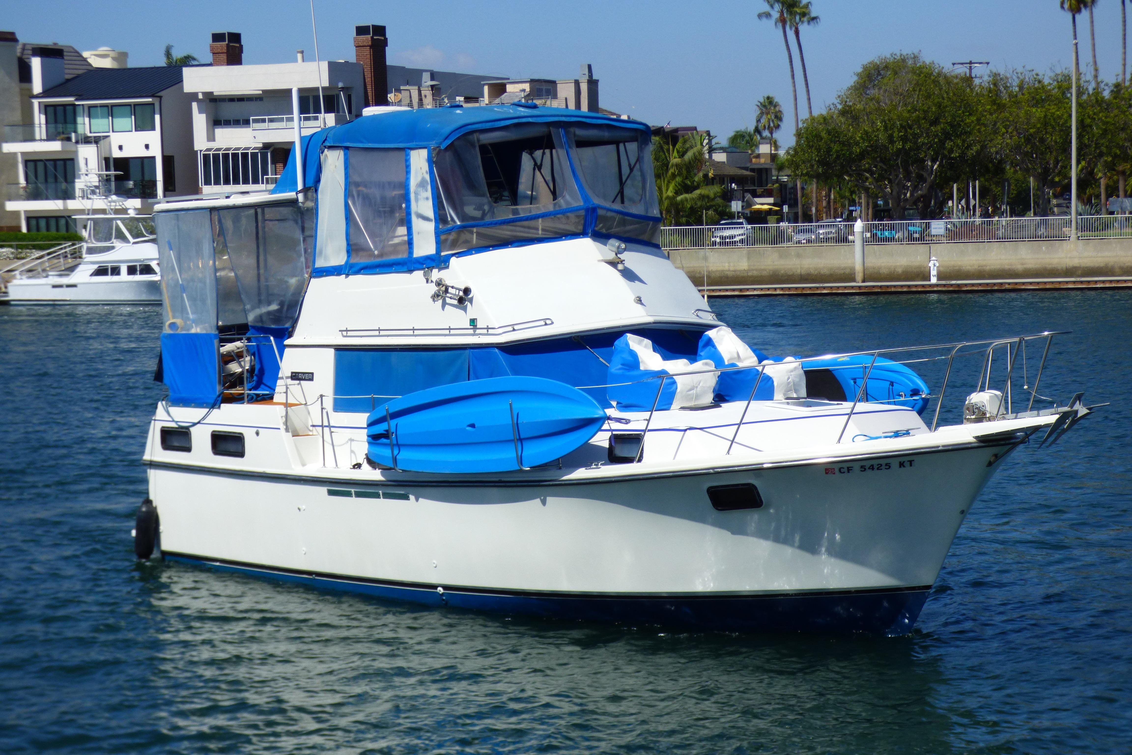 1985 Carver 3607 Aft Cabin Motor