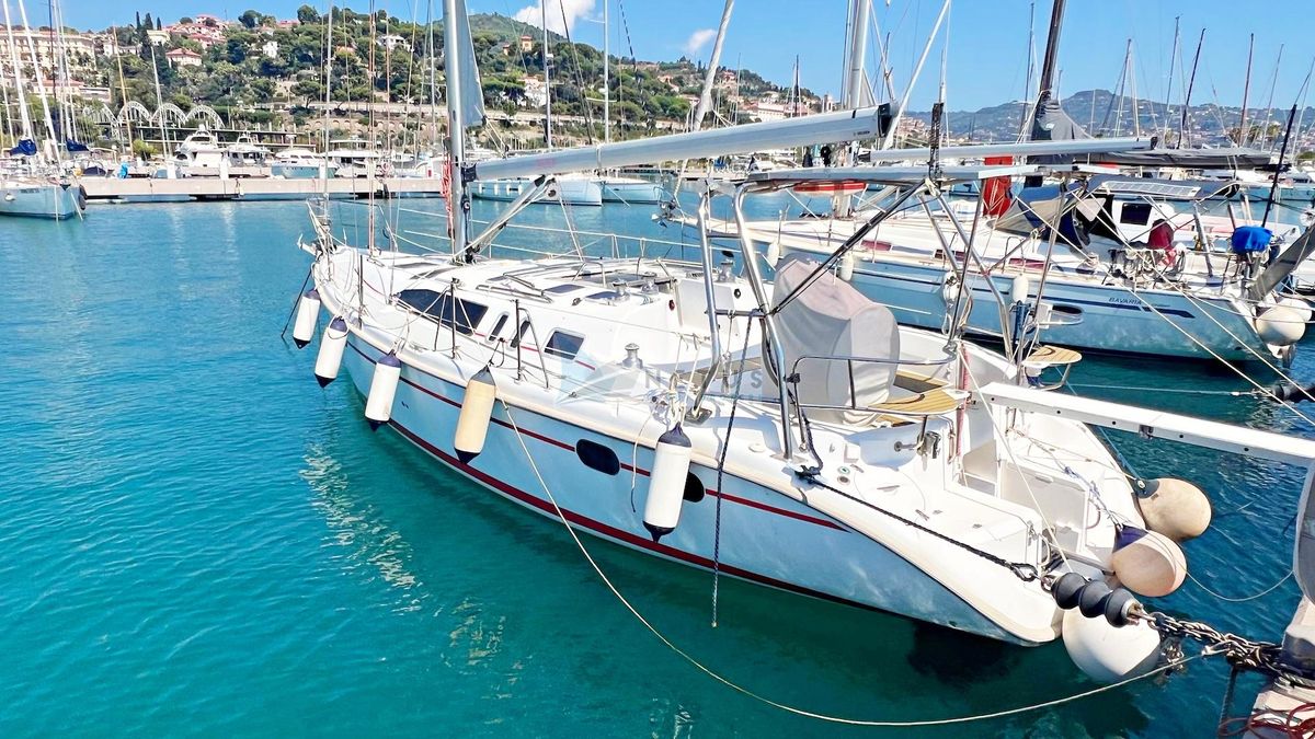2001 Hunter 380