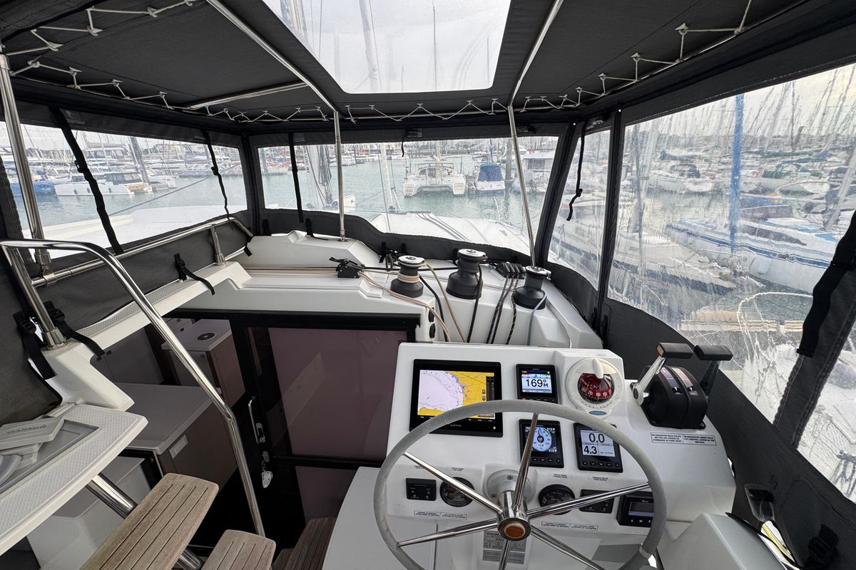 2021 Fountaine Pajot Saona 47