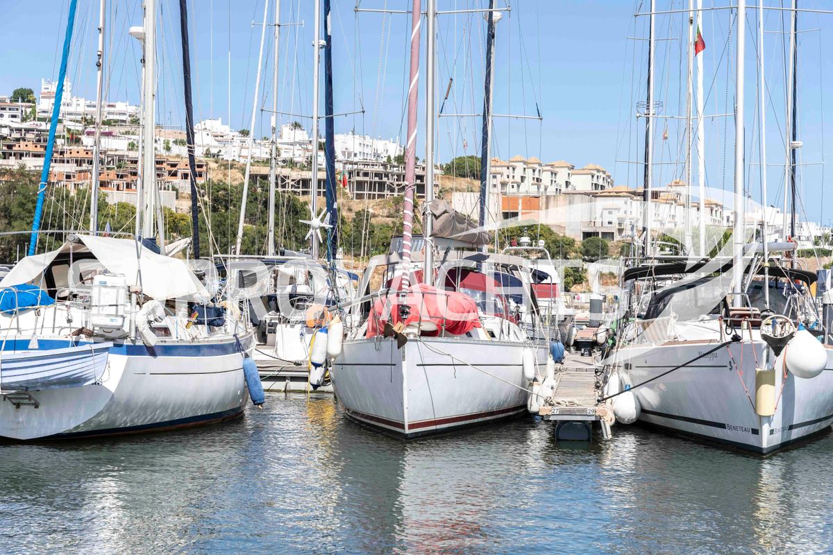 2001 Beneteau Oceanis 361