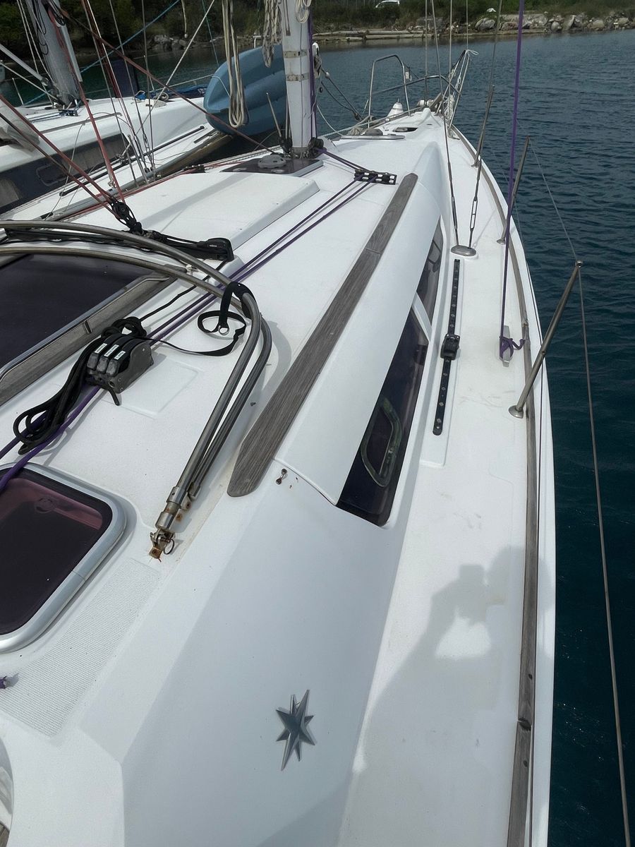 2011 Jeanneau Sun Odyssey 36i