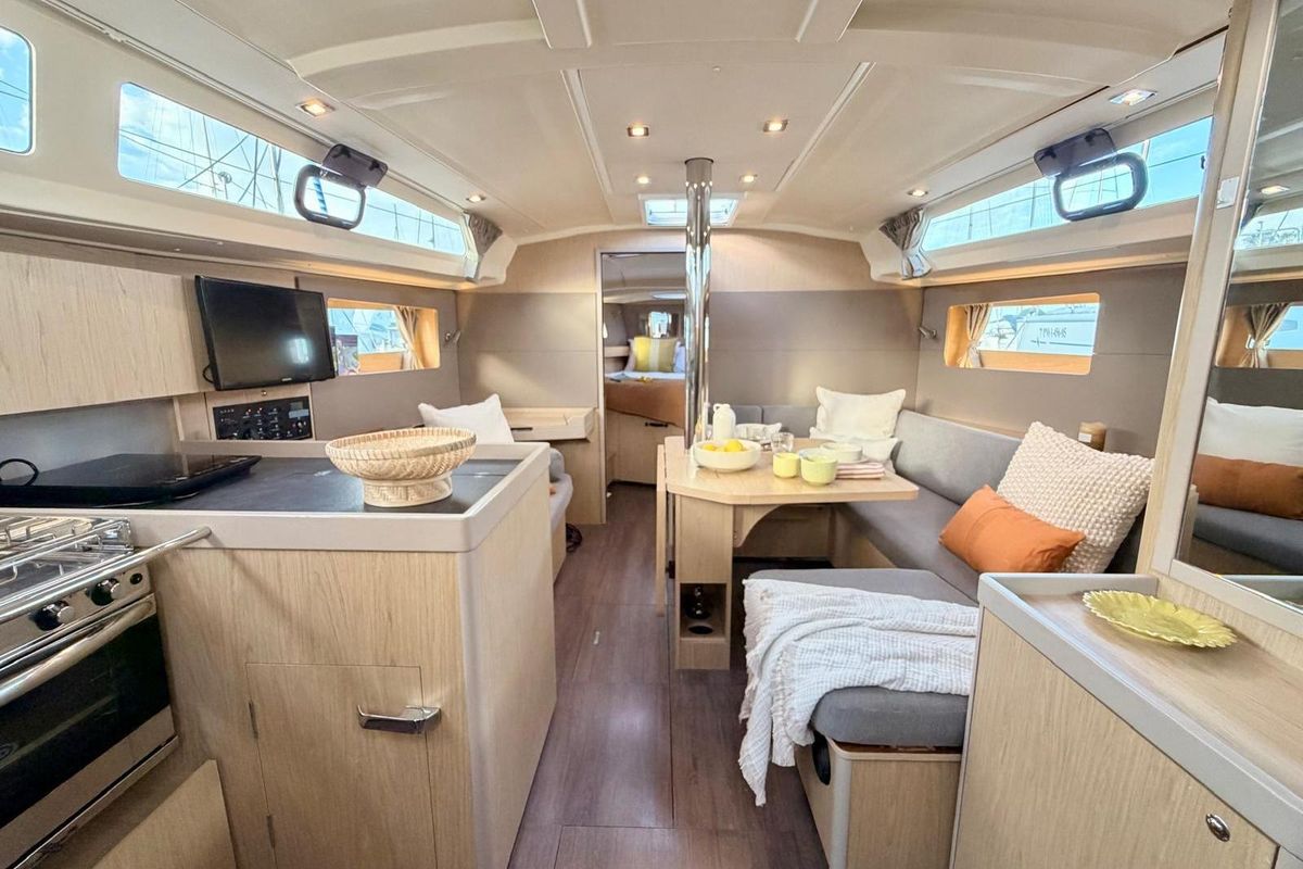 2017 Beneteau Oceanis 41.1