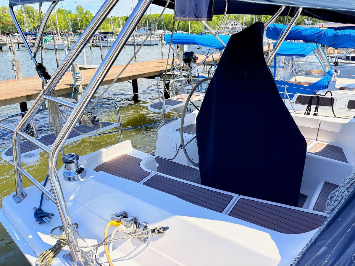 2006 Hunter 38