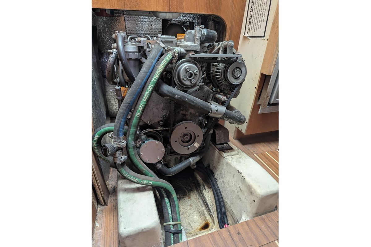 2006 Hunter 33