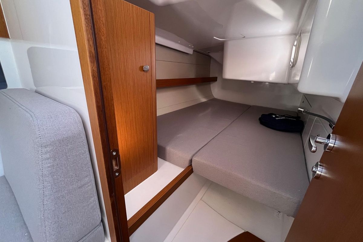 2025 Beneteau First 36
