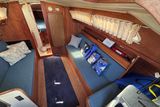 1984 Islander 28