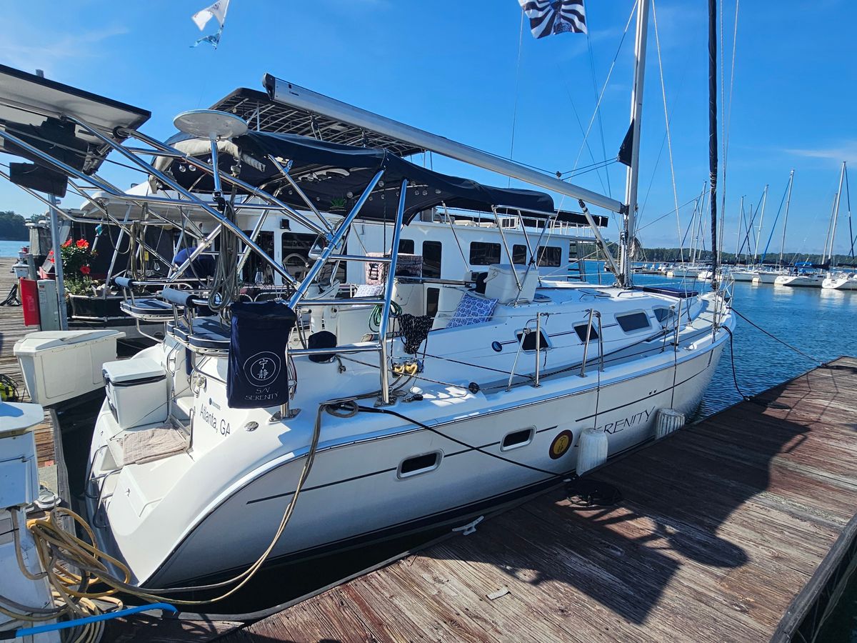 2007 Hunter 41 Aft Cockpit
