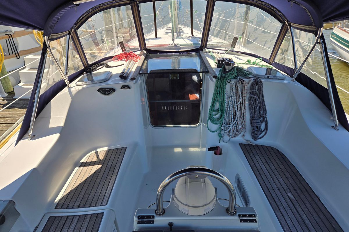 2003 Beneteau 393