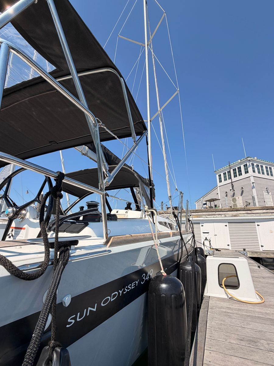 2021 Jeanneau Sun Odyssey 349