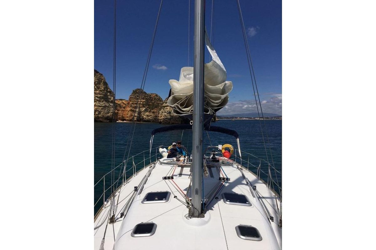 2004 Jeanneau Sun Odyssey 43 for sale in Portimão, Portugal 43 ft