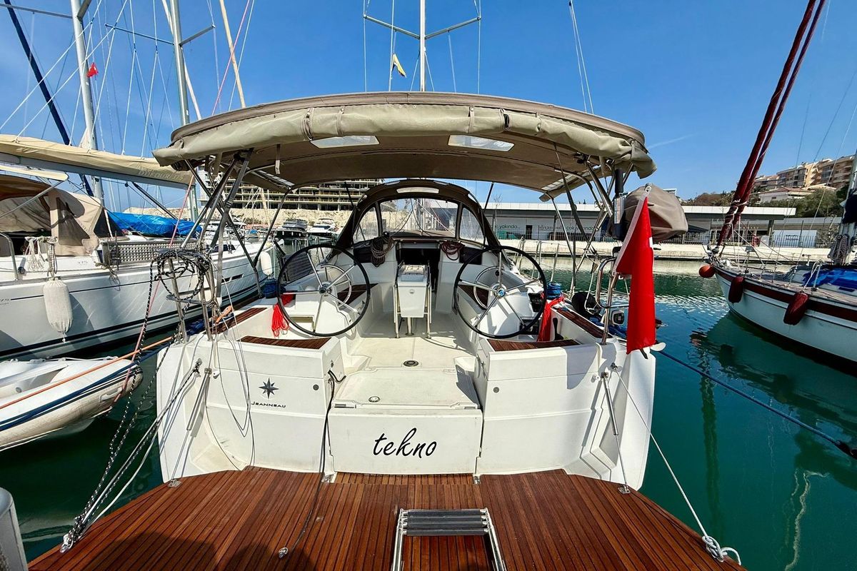 2018 Jeanneau Sun Odyssey 389