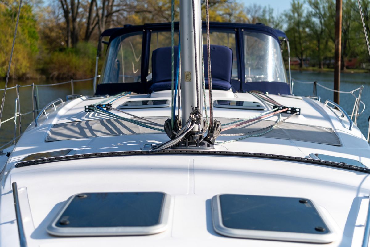 2007 Hunter 49