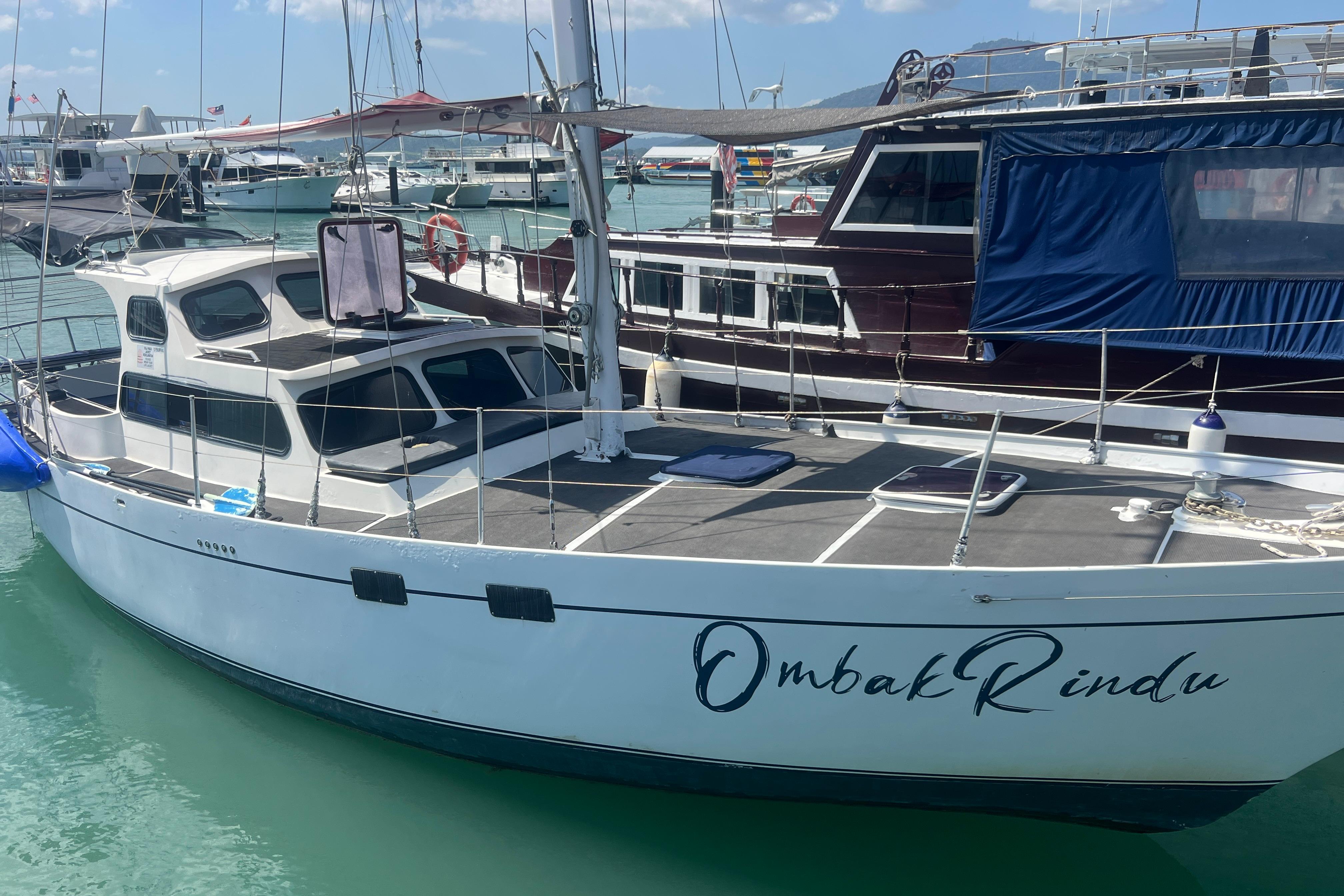 1981 Endurance 35 Boats