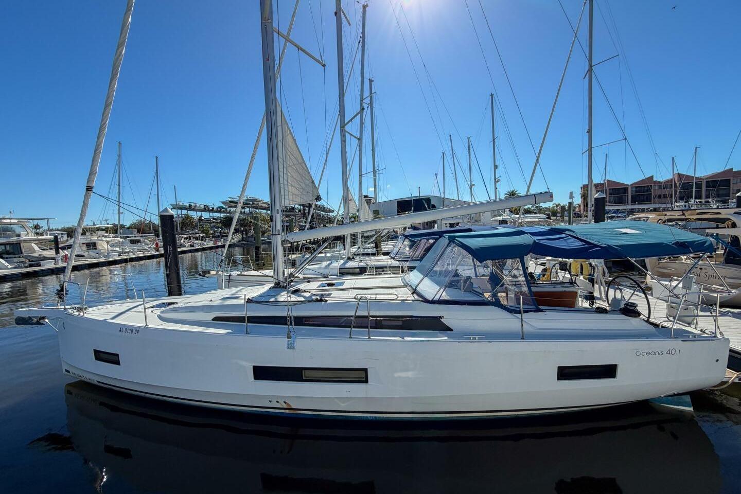 2022 Beneteau Oceanis 40.1