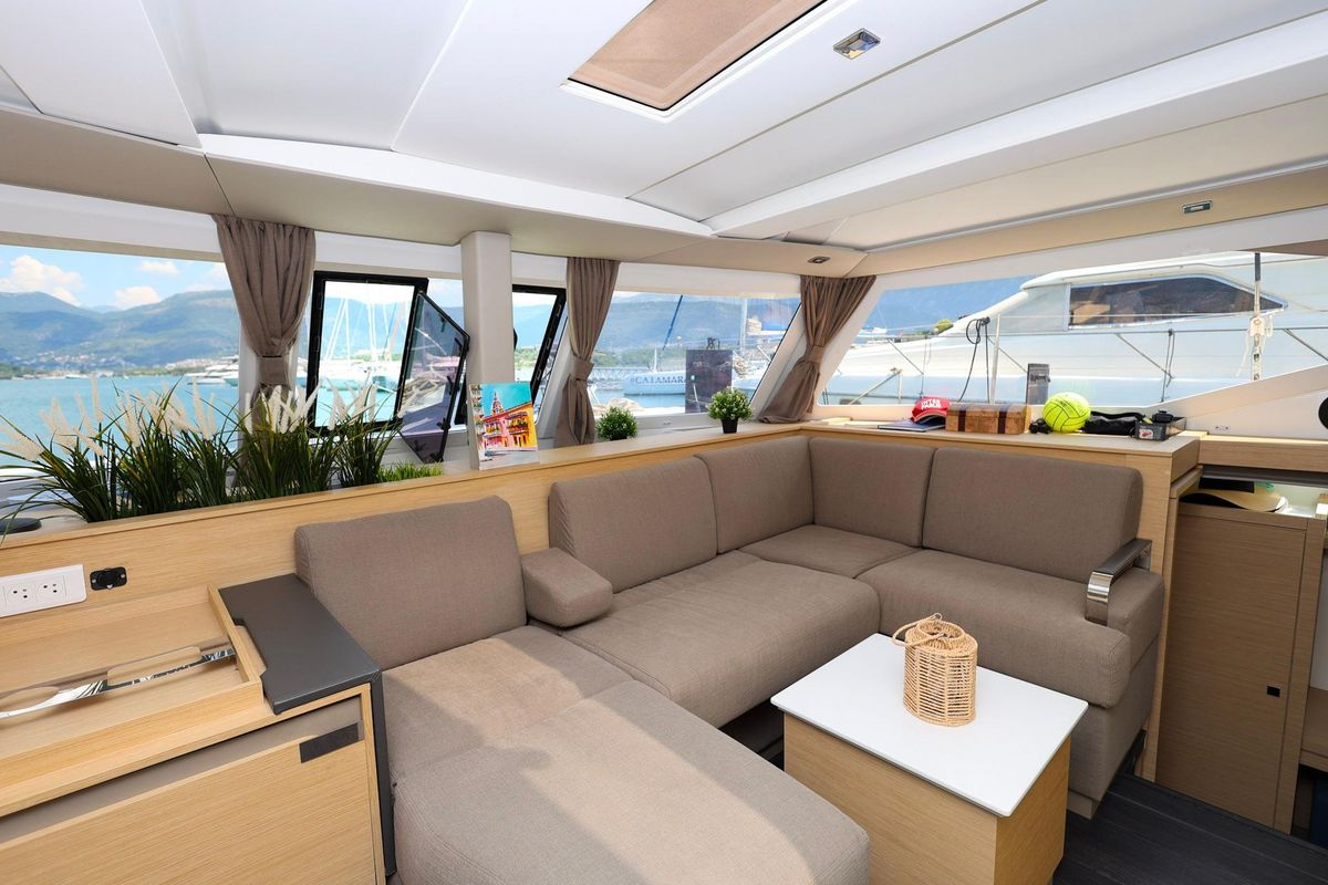 2023 Fountaine Pajot Isla 40