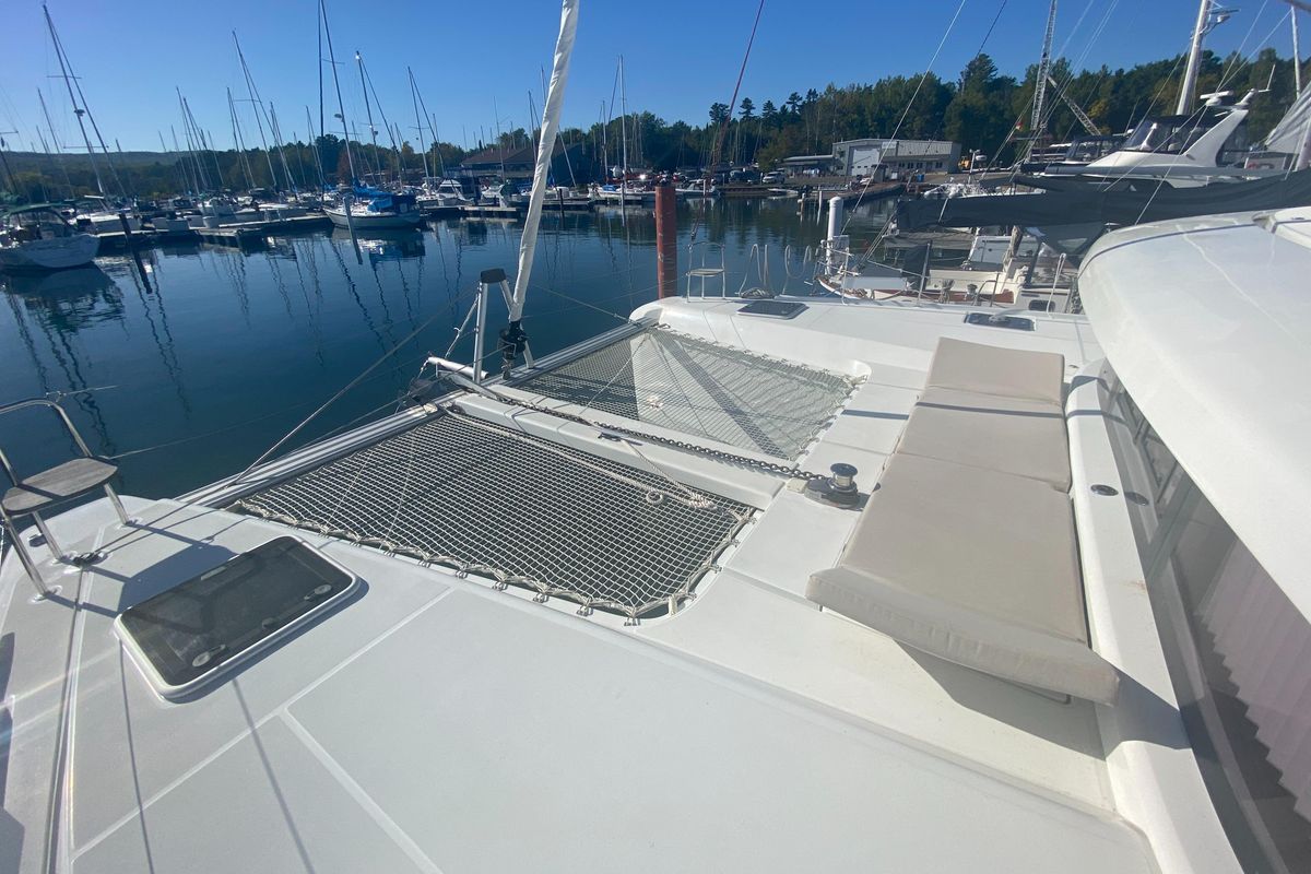2022 Lagoon 42