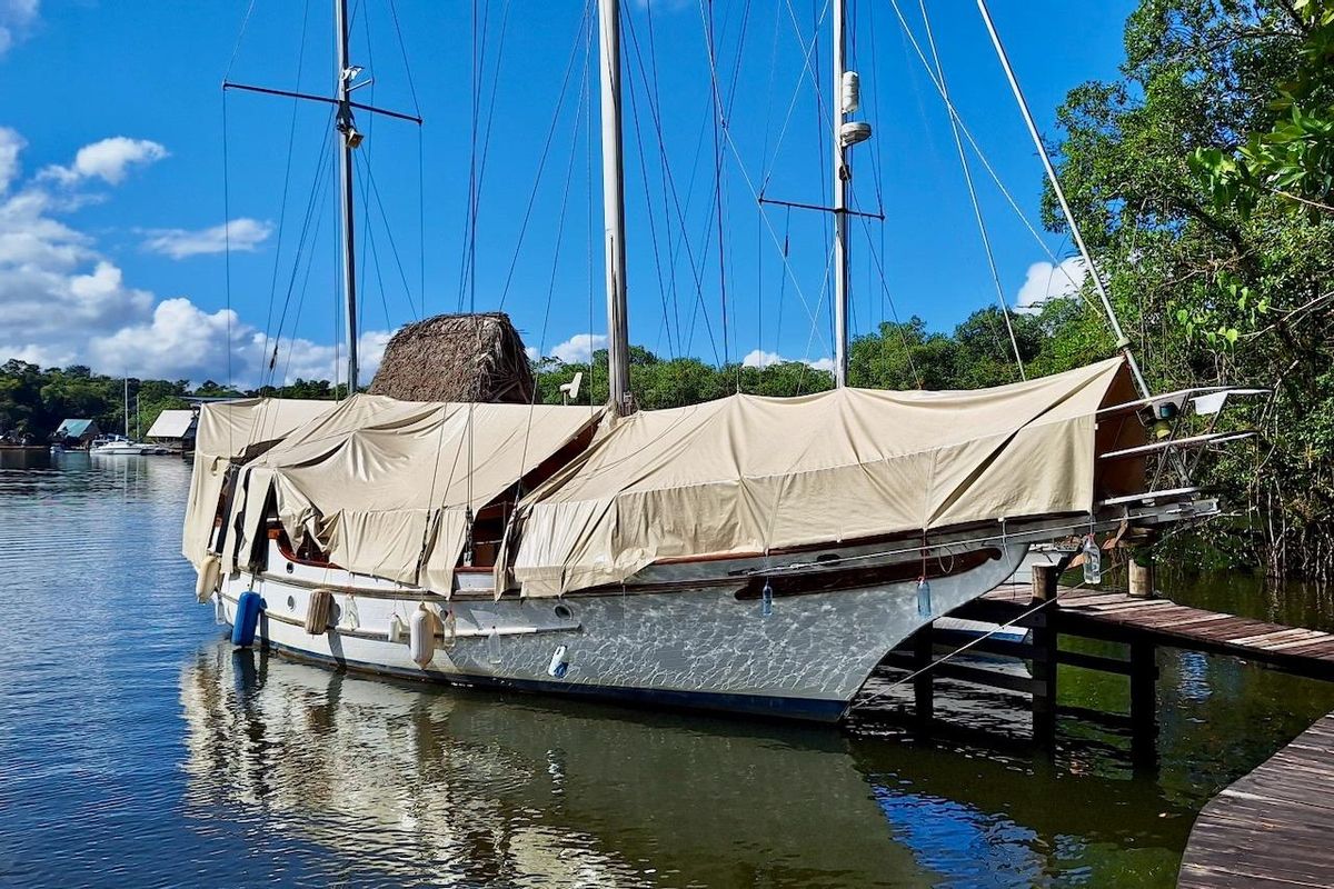 1982 Vagabond 47