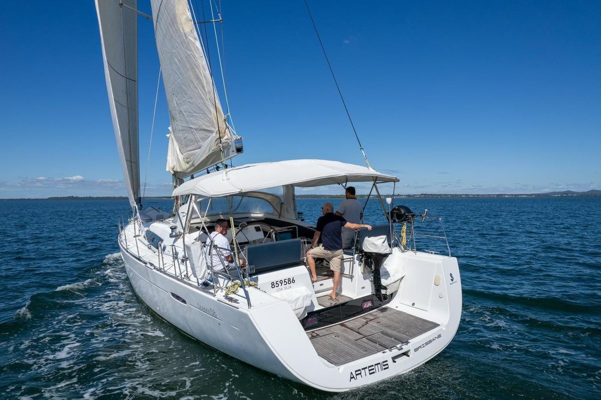 2010 Beneteau Oceanis 58
