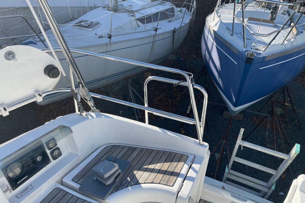 2000 Beneteau 361
