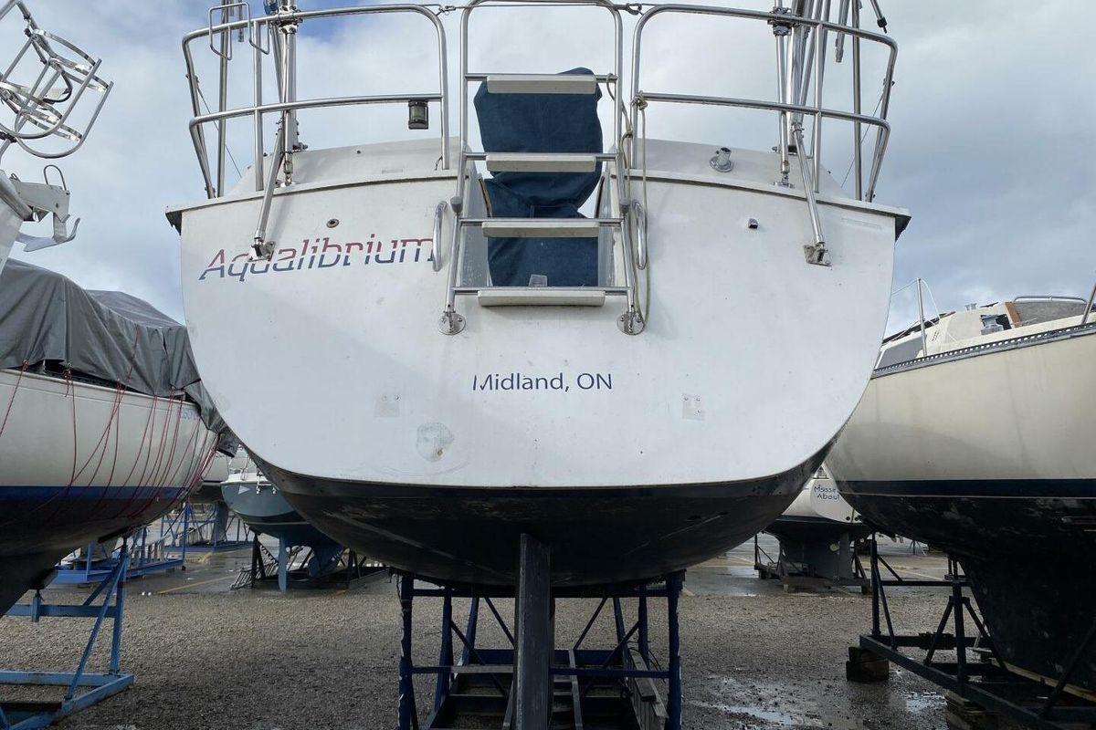 1985 Hunter 34