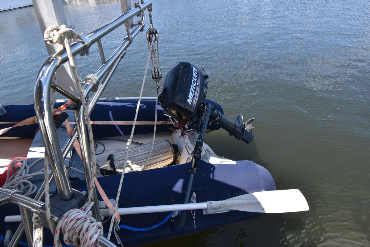 1995 Island Packet 37