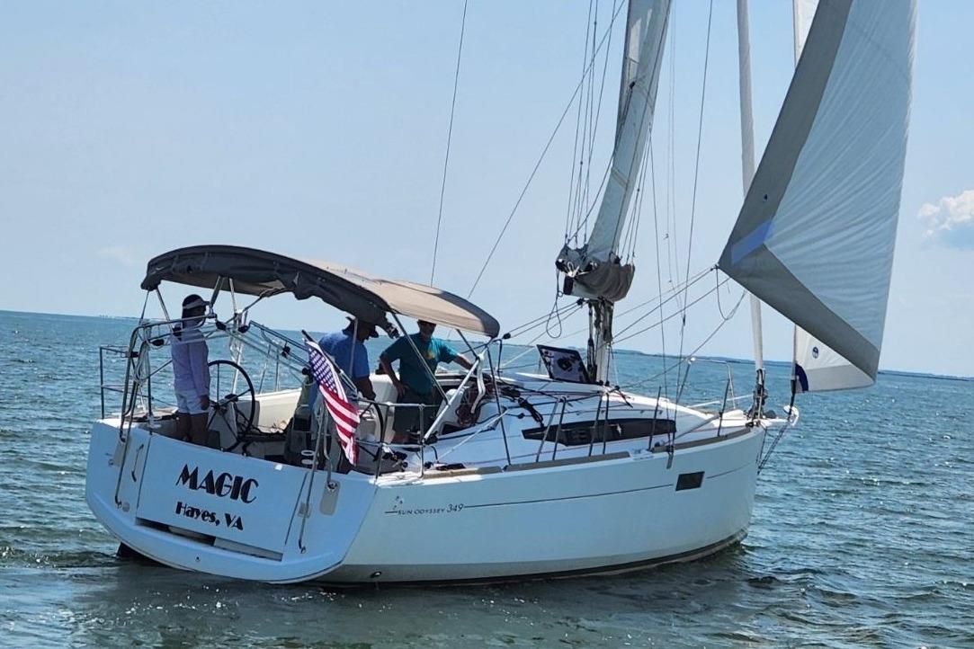 2015 Jeanneau Sun Odyssey 349