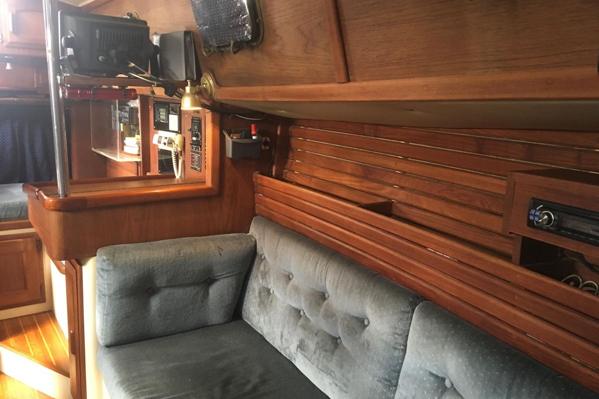 1989 Pacific Seacraft 37