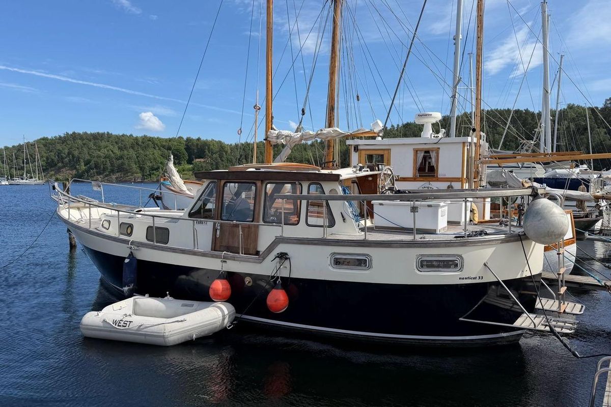 1980 Nauticat 33