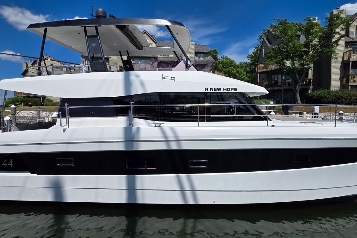 2018 Fountaine Pajot Motor Yacht 44