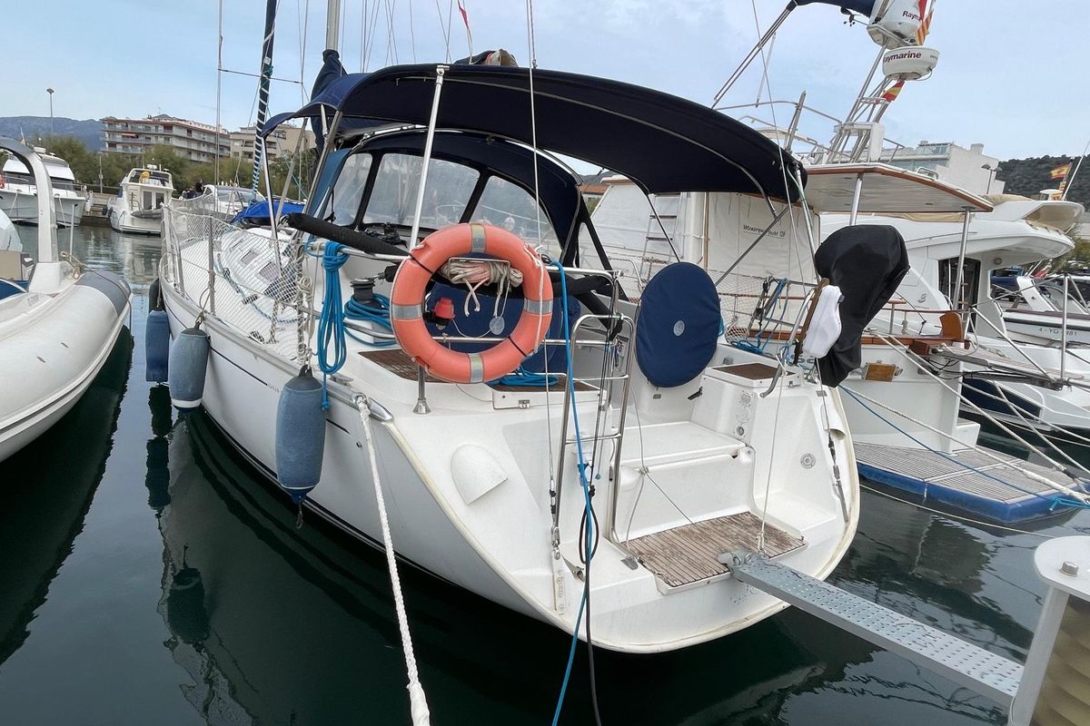 2005 Dufour 385