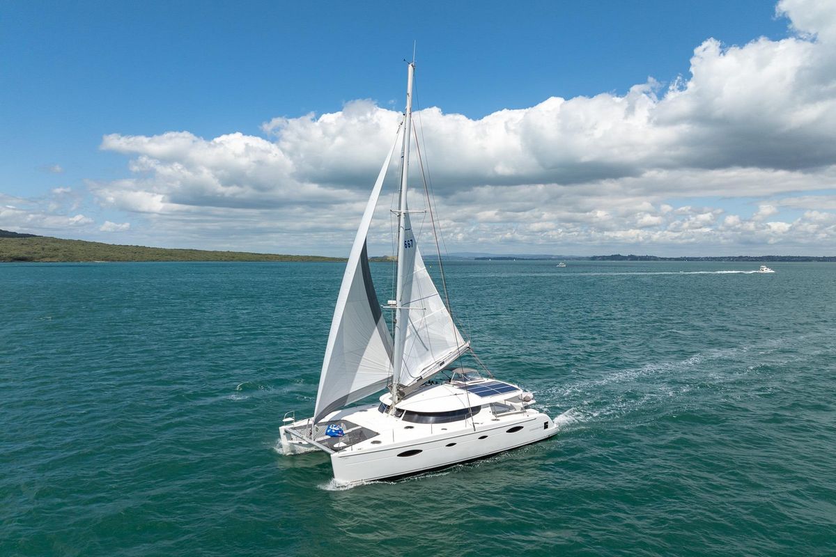 2011 Fountaine Pajot Salina 48