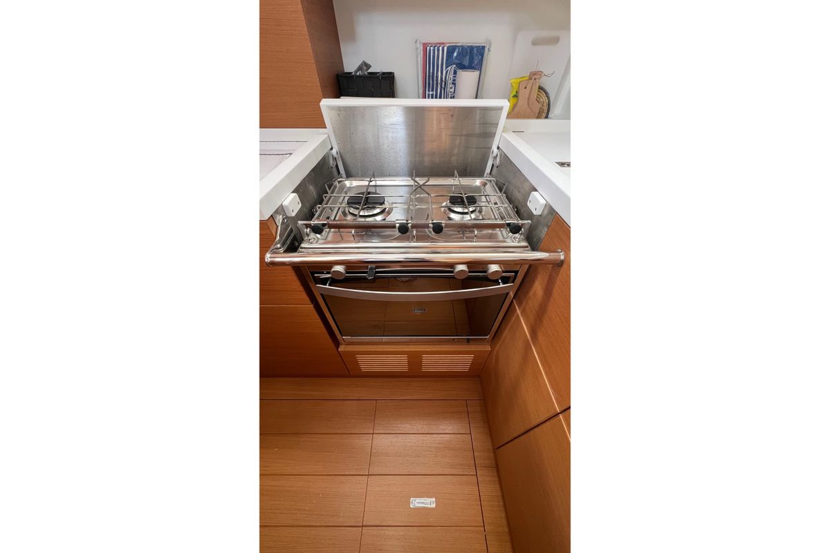 2020 Grand Soleil 42 Long Cruise for sale in Varazze, Savona, Italy 42 ft
