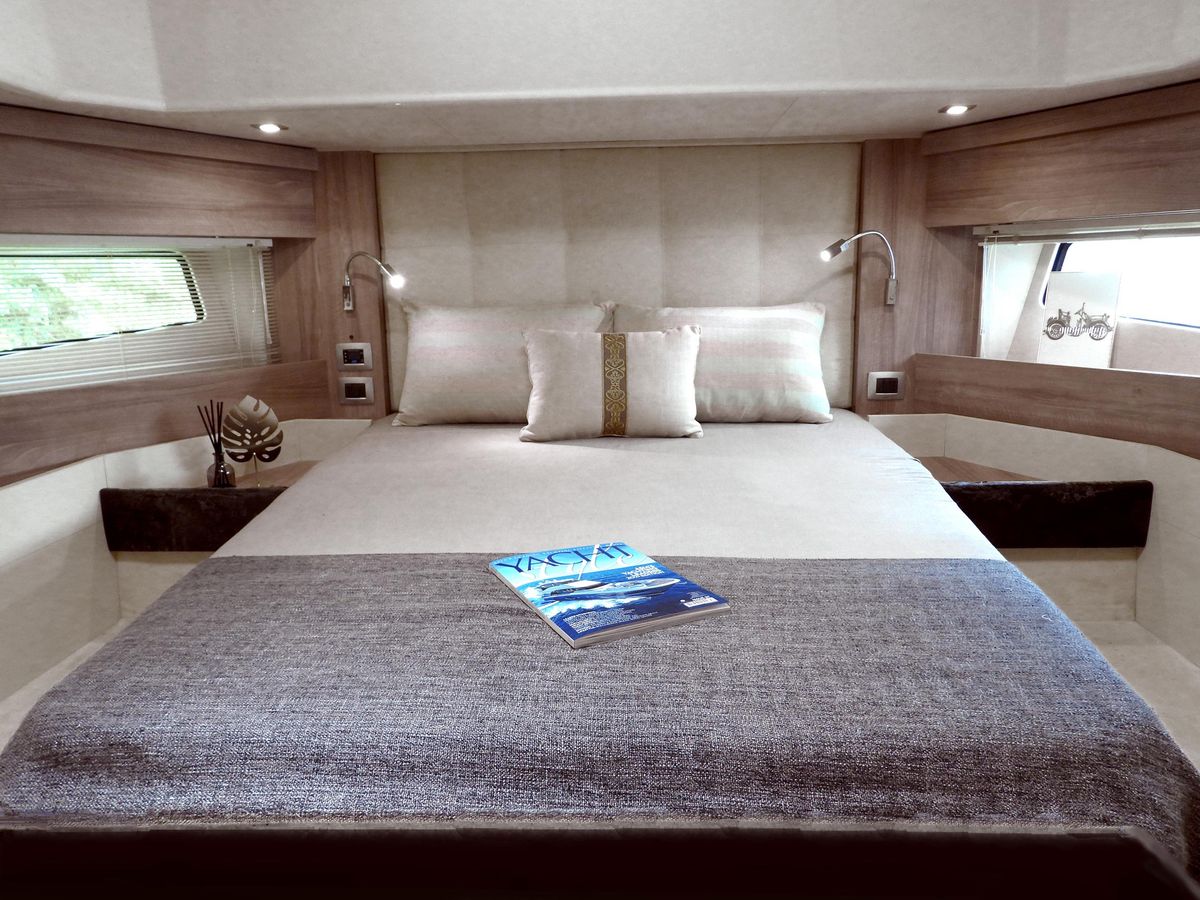 2016 Cranchi ECO Trawler 43 LONG Distance