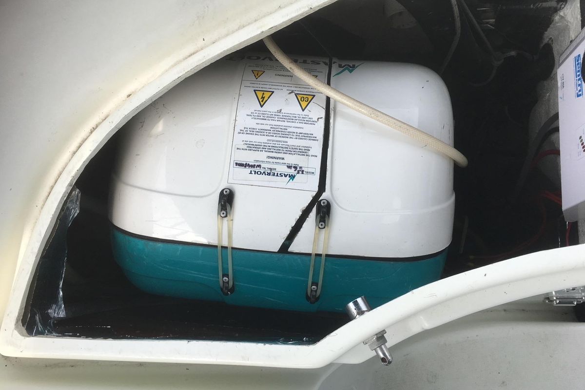2000 Beneteau Oceanis Clipper 411