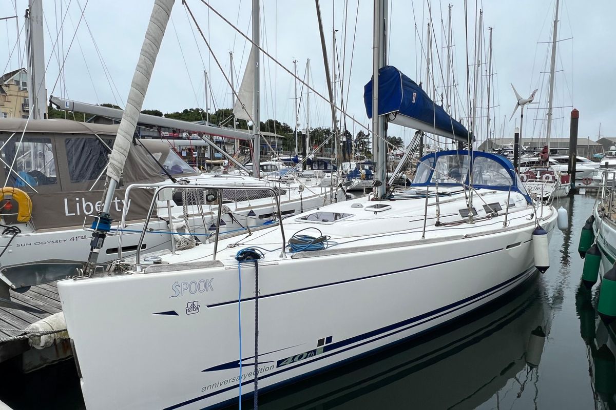 2004 Dufour 40