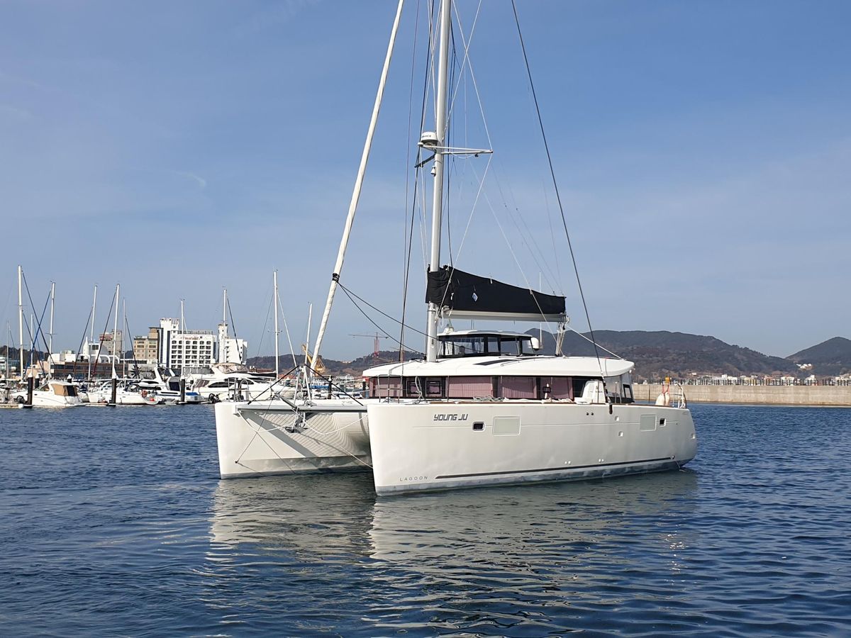 2019 Lagoon 450 S