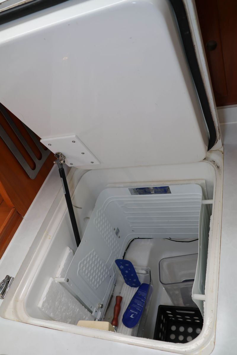 2002 Beneteau 473