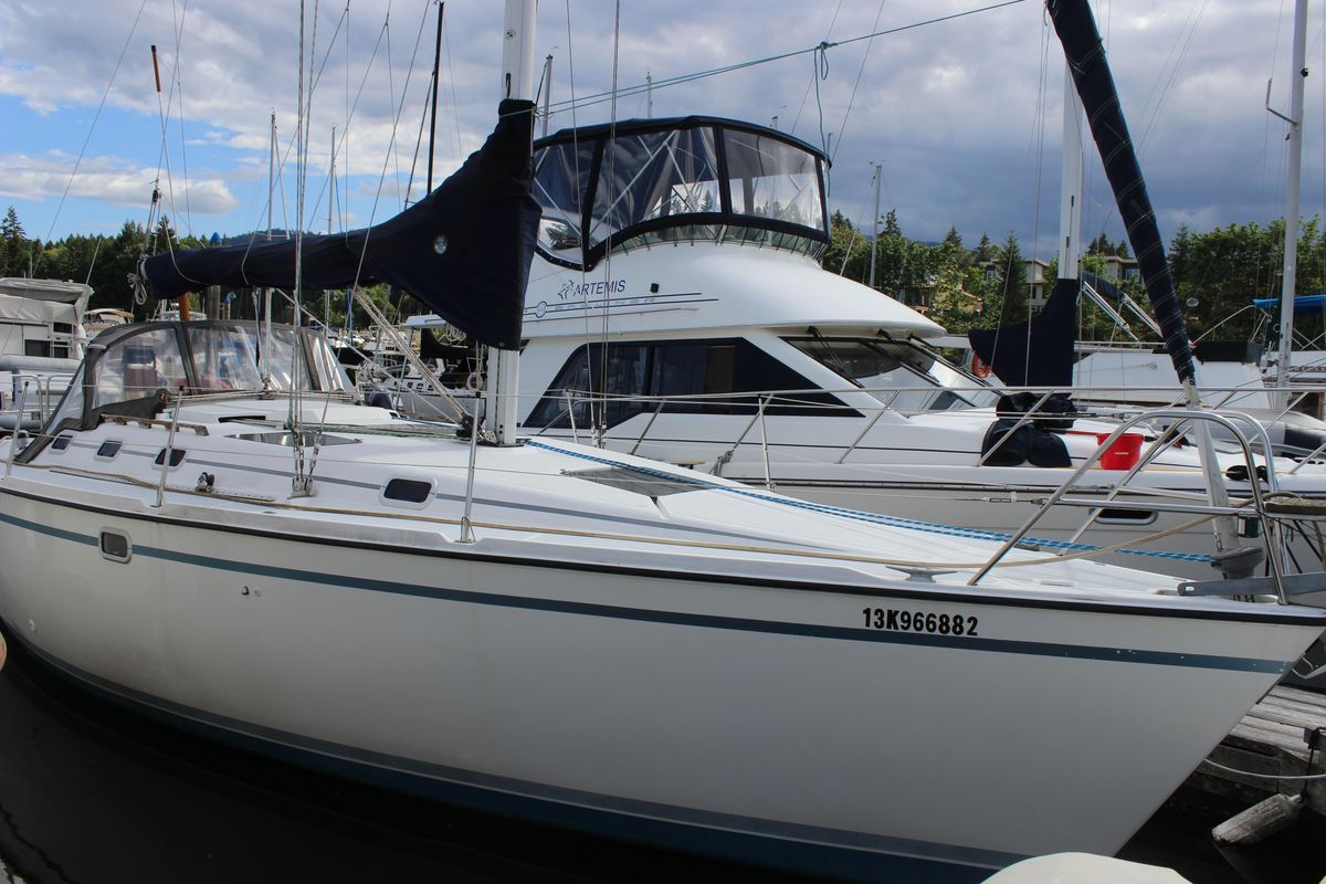1988 Hunter 33.5