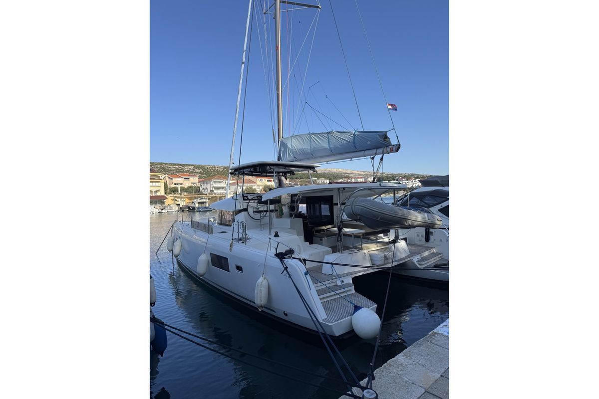 2018 Lagoon 42