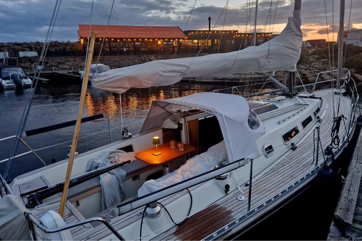 2004 Faurby 363 De Luxe Boats