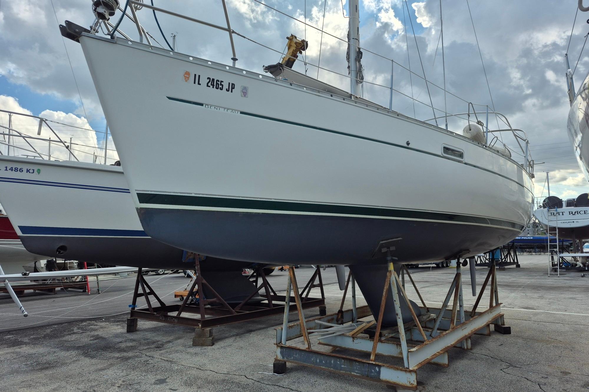 2002 Beneteau 331 for sale in Chicago, Illinois 33 ft