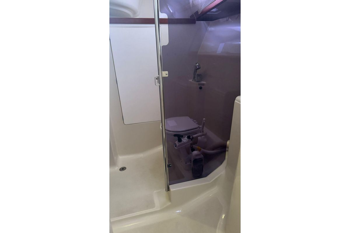 2005 Dufour 385