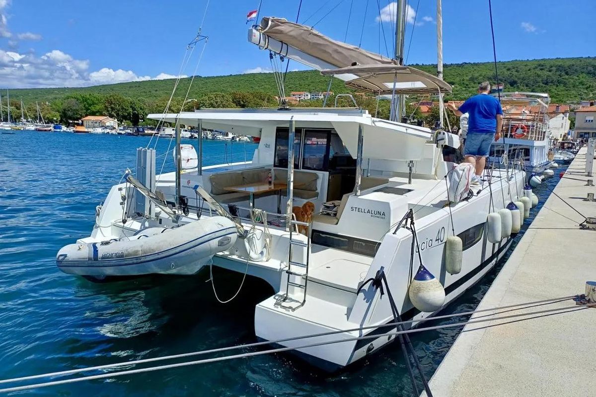 2017 Fountaine Pajot Lucia 40