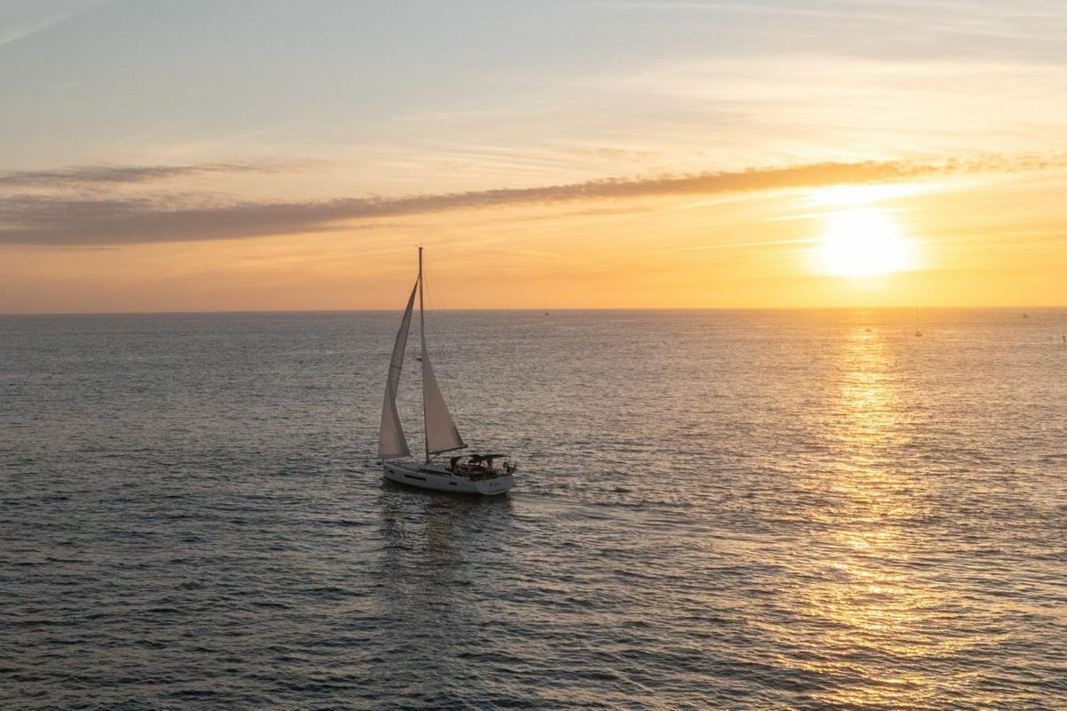 2022 Jeanneau Sun Odyssey 490